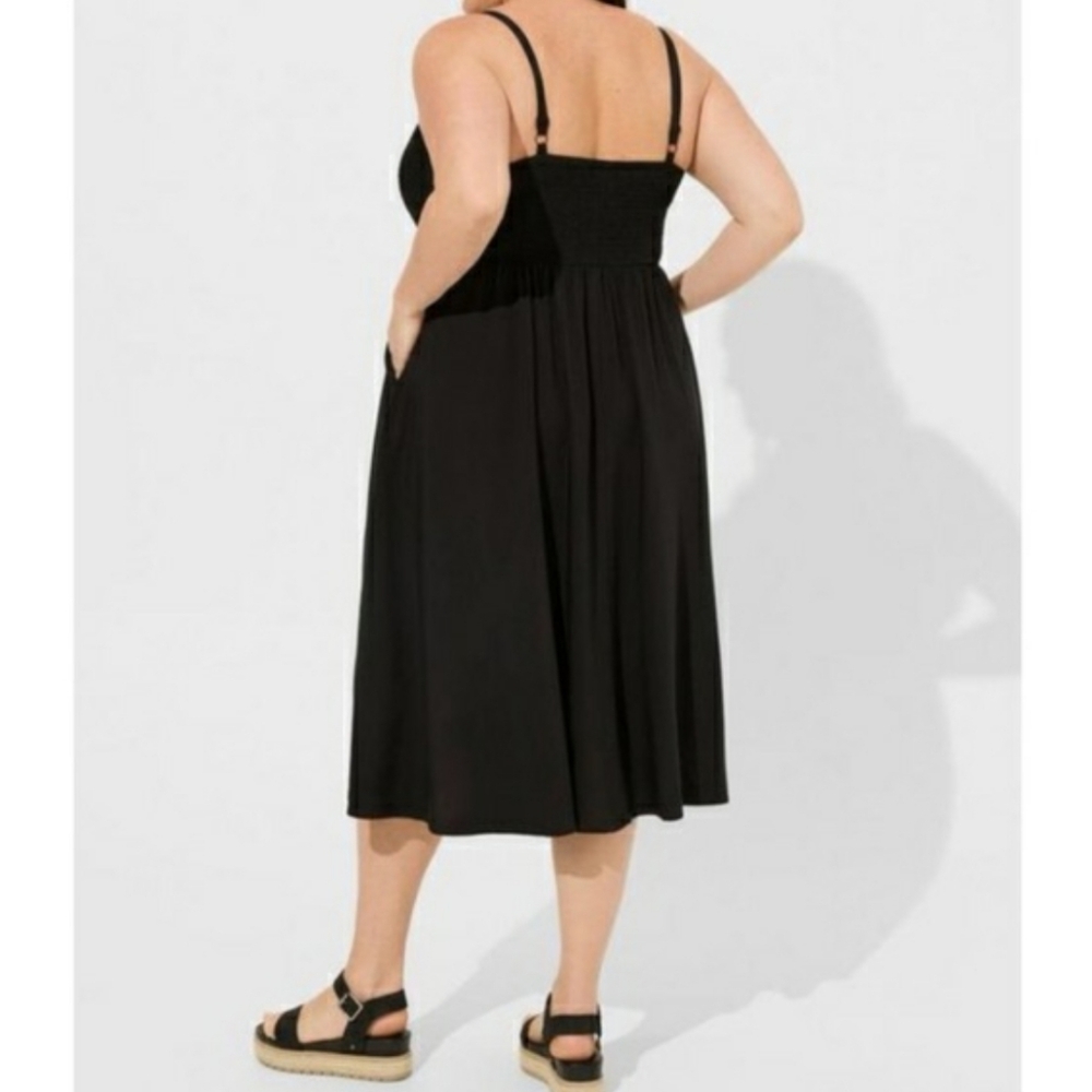 Torrid Midi Challis Sweetheart Dress. Sleeveless. Smocked Bust. Black. 3X. Plus. - Picture 2 of 11